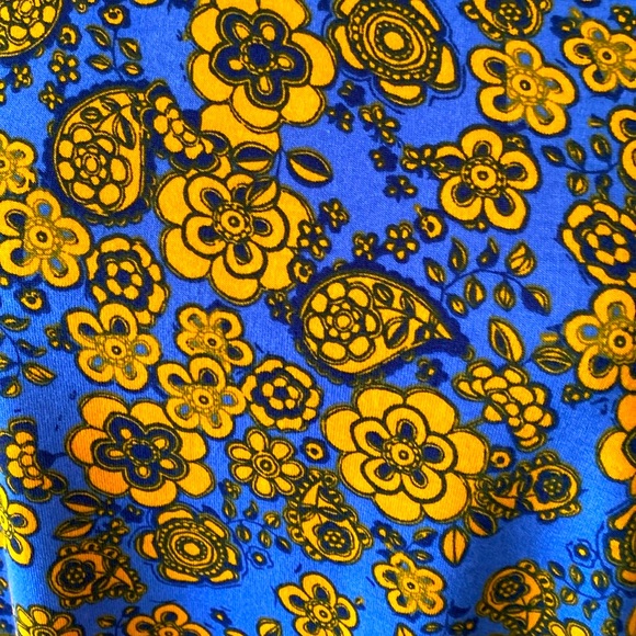 LuLaRoe “IRMA” HIGH-LOW TUNIC OVERSIZED TOP SIZE EXTRA SMALL 🌟NWT🌟 - Picture 3 of 11